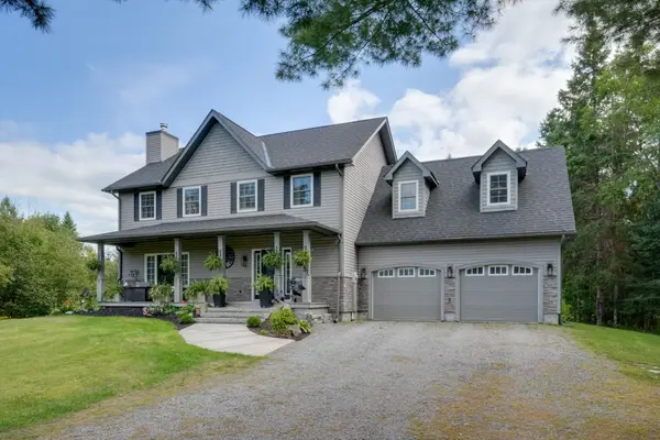 23 Thomas CRES, Huntsville, ON P1H 2M3