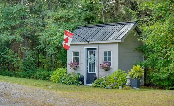 23 Thomas CRES, Huntsville, ON P1H 2M3