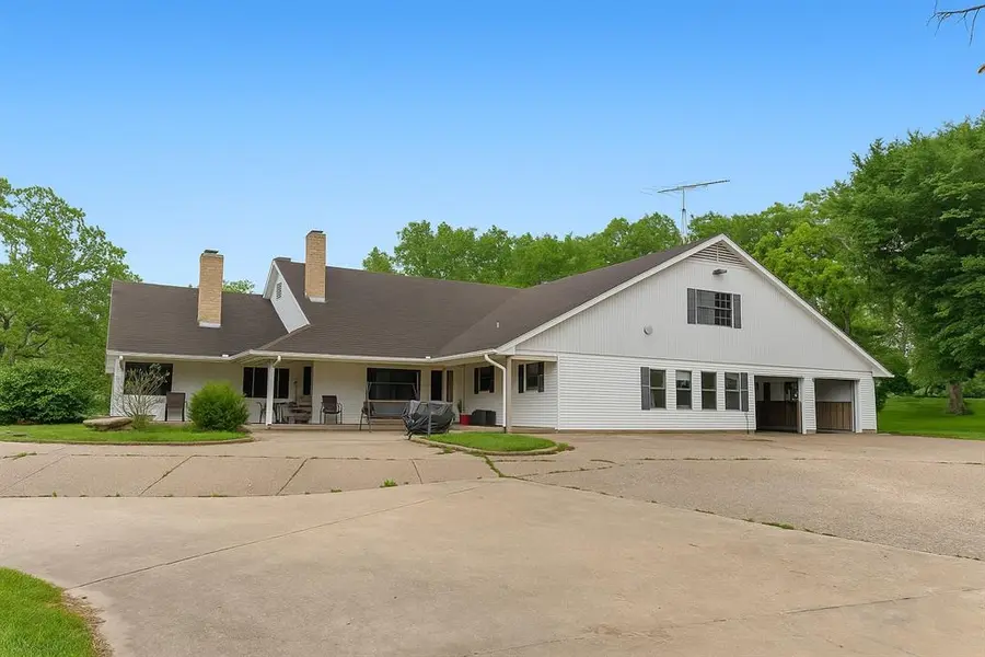 180 FCR 797, Donie, TX 75838