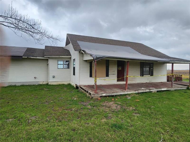 7662 NW County Road 1300, Barry, TX 75102