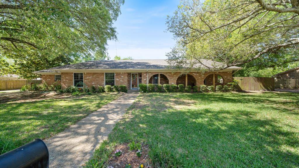 111 Granada Square, Canton, TX 75103