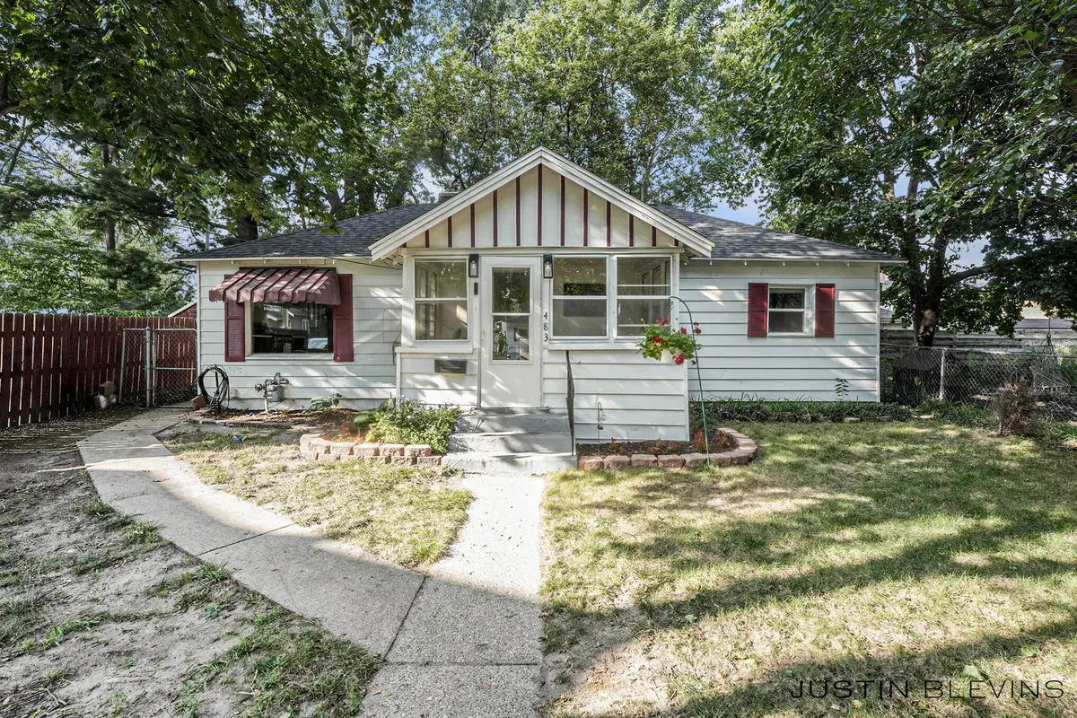 483 Kenwood ST NE, City Of Grand Rapids, MI 49505