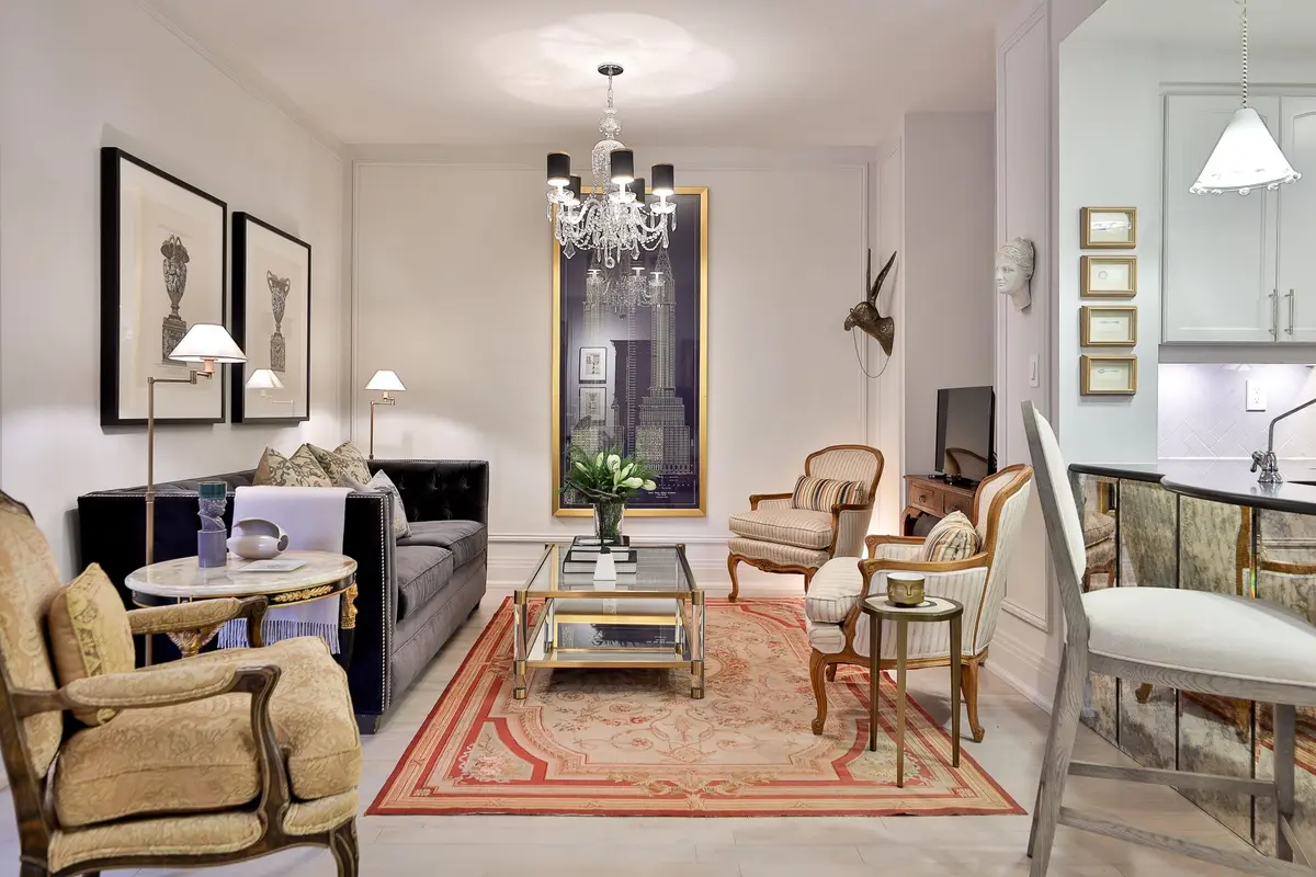 99 Avenue RD #508, Toronto C02, ON M5R 2G5