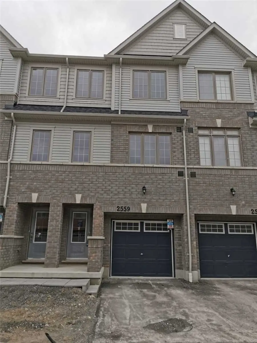 2559 Barbarolli PATH, Oshawa, ON L1L 0P9
