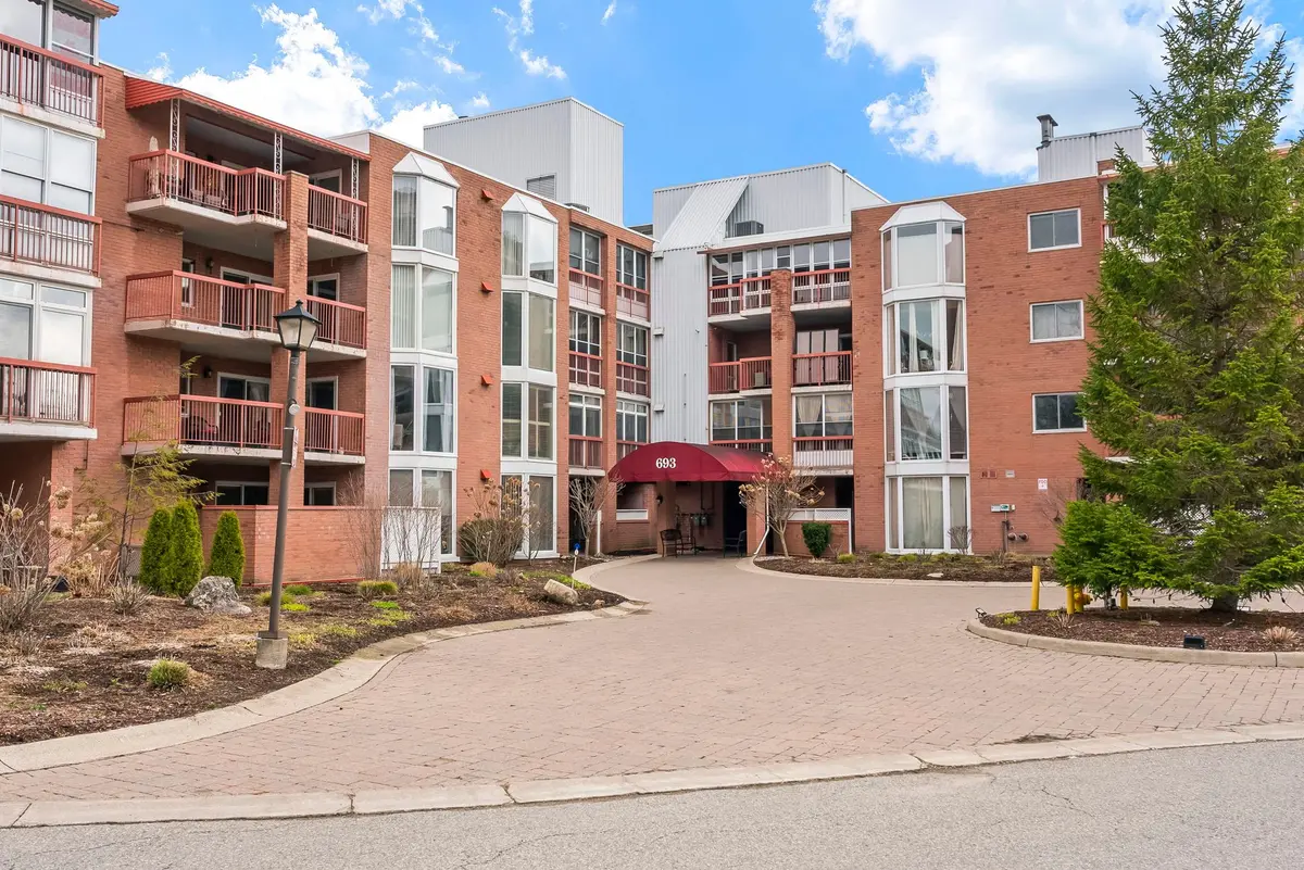 693 Windermere RD #204, London North, ON N5X 2P1