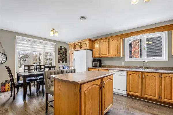 5 Princeton Crescent, Mount Pearl, NL A1N 2Y6