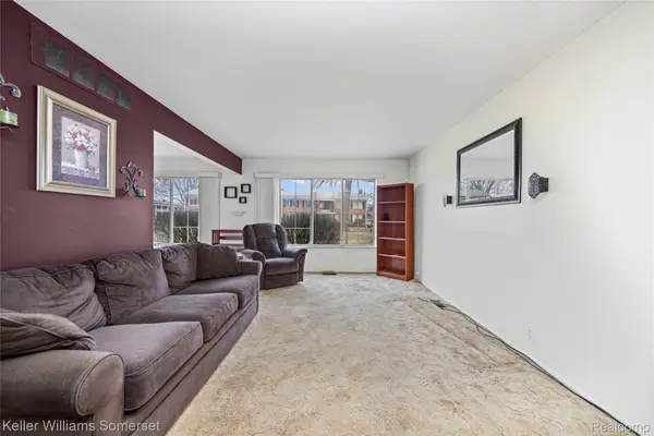 29484 Hoover RD, Warren, MI 48093