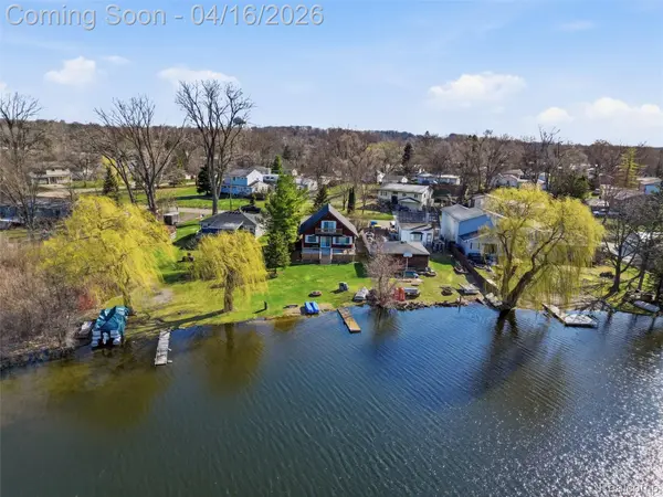 329 Lansing DR, Waterford Charter Township, MI 48328