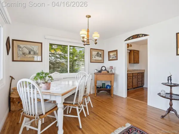 329 Lansing DR, Waterford Charter Township, MI 48328