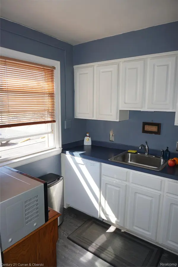 22673 Garrison ST ##208, Dearborn, MI 48124