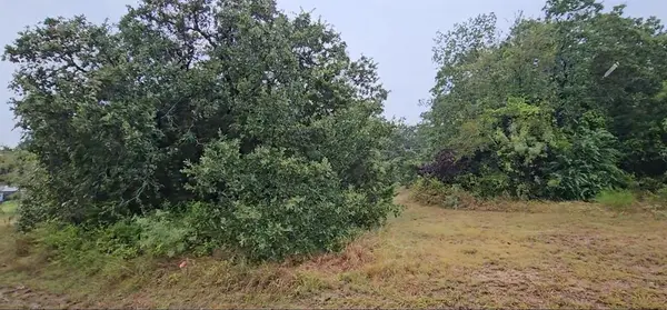 5813 Arrowhead Drive, Granbury, TX 76048