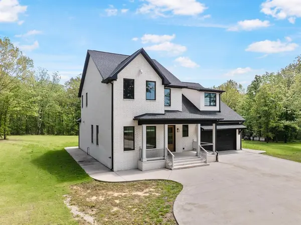 1013 County Road 4420, Mount Pleasant, TX 75455