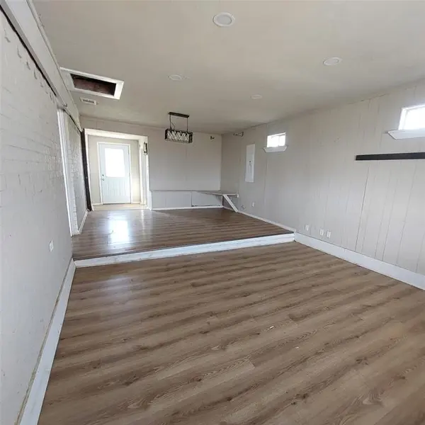 2084 County Road 4308, Greenville, TX 75401