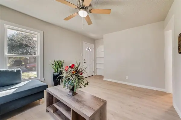 5074 Mayfair Street, Fort Worth, TX 76116