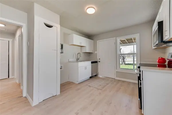 5074 Mayfair Street, Fort Worth, TX 76116