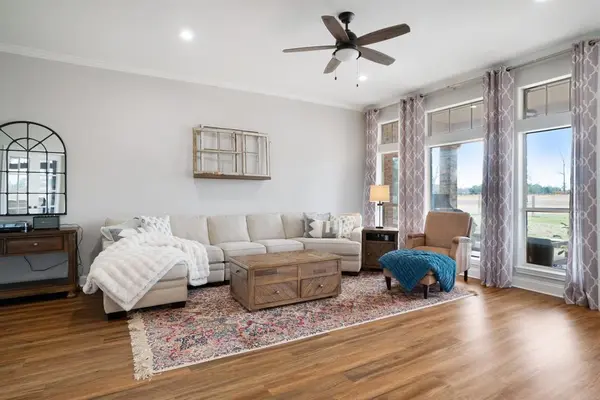 3760 Woodland Lane, Paris, TX 75462