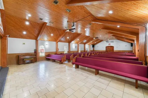 501 NE 31st Street, Grand Prairie, TX 75050