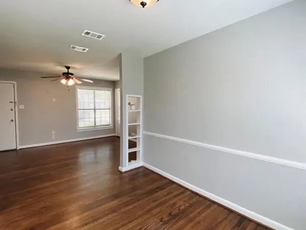 2114 Dunloe Avenue, Dallas, TX 75228