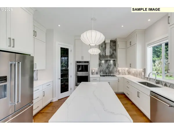 155 GASSMAN RD, Castle Rock, WA 98611