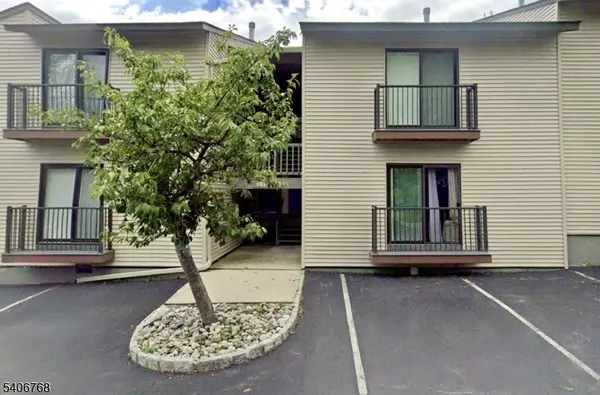 409 Spruce Hills Dr #409, Glen Gardner Boro, NJ 08826