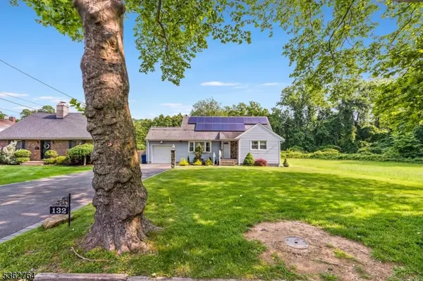 132 Parkside Rd, Plainfield City, NJ 07060