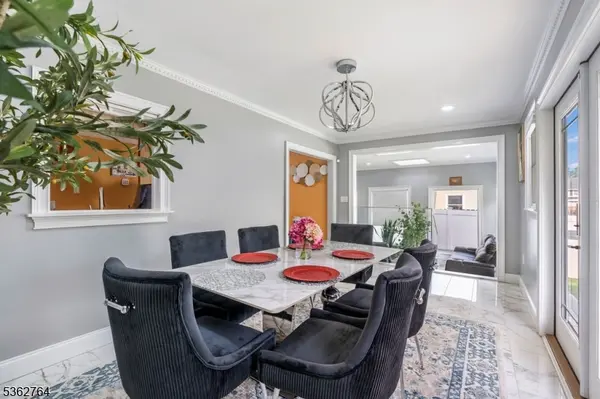 132 Parkside Rd, Plainfield City, NJ 07060