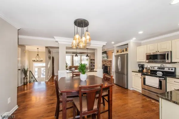 26 Ridgedale Rd, Jefferson Twp., NJ 07849