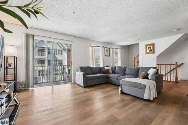 48 Cornerstone Ln, Newark City, NJ 07103