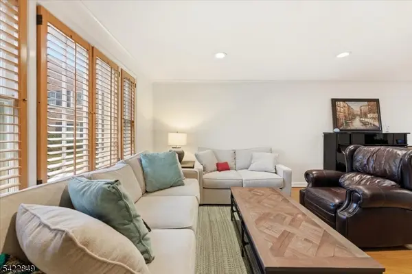 260 Walnut St #9, Westfield Town, NJ 07090