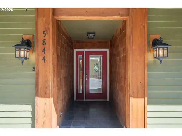 5844 SW RALSTON DR, Portland, OR 97239