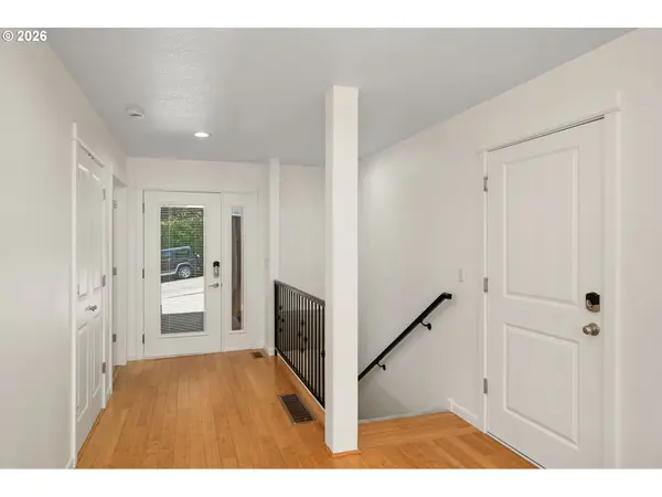 5844 SW RALSTON DR, Portland, OR 97239