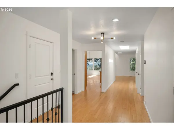 5844 SW RALSTON DR, Portland, OR 97239