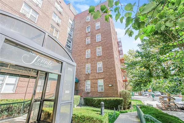 393 Avenue S #3G, Brooklyn, NY 11234