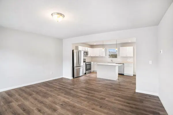 550 Snow Pine CT, Cedar Springs City, MI 49319