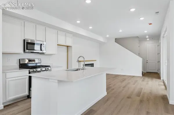 2462 Serviceberry GRV, Colorado Springs, CO 80915