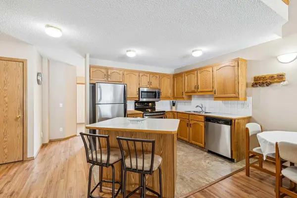 53 Somervale PT SW, Calgary, AB T2Y3K4