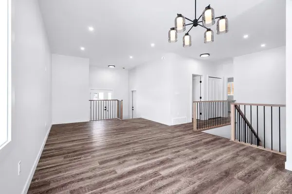 1308 56 AVE, Lloydminster, AB T9V 3T4