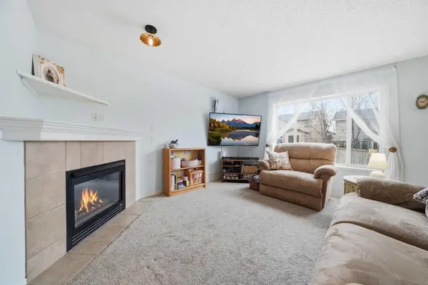 62 new brighton CIR SE, Calgary, AB T2Z4B3