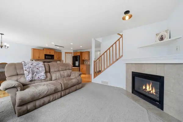 62 new brighton CIR SE, Calgary, AB T2Z4B3