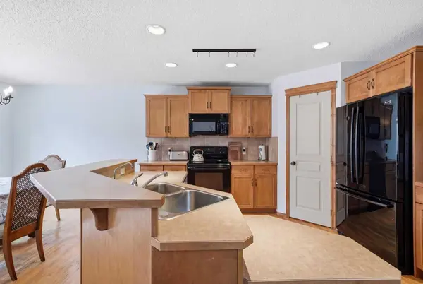 62 new brighton CIR SE, Calgary, AB T2Z4B3