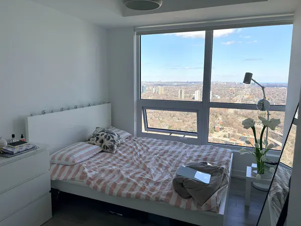 395 Bloor ST E #4010, Toronto C08, ON M4W 1H7