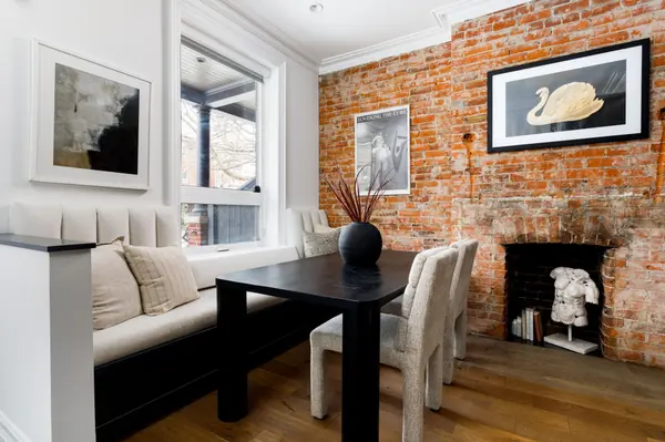 221 Crawford ST, Toronto C01, ON M6J 2V5