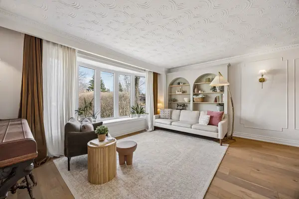 16 Ravenrock CT, Toronto C13, ON M3A 2Y9