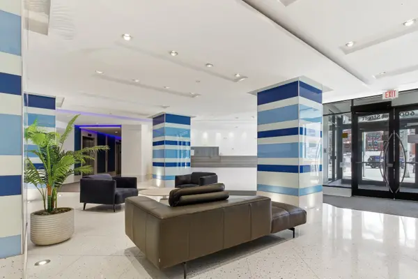 600 Fleet ST #823, Toronto C01, ON M5V 1B7