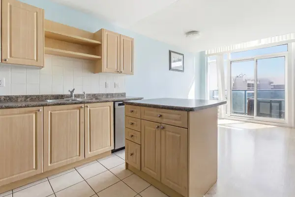 600 Fleet ST #823, Toronto C01, ON M5V 1B7