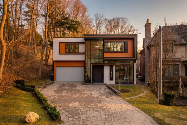 12 Winton RD, Toronto C12, ON M4N 3E3