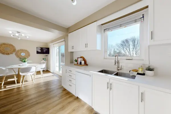 22 Winter CT, Whitby, ON L1N 8Y2