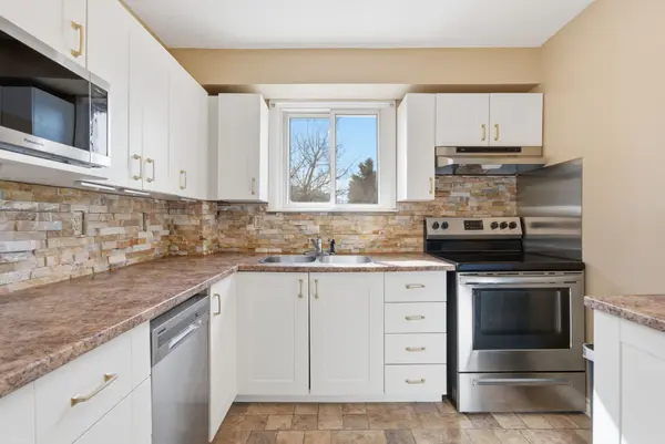 428 Lesabre ST, Oshawa, ON L1K 1E4