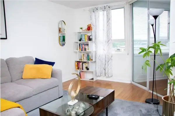 4 Park Vista DR #1212, Toronto E03, ON M4B 3M8