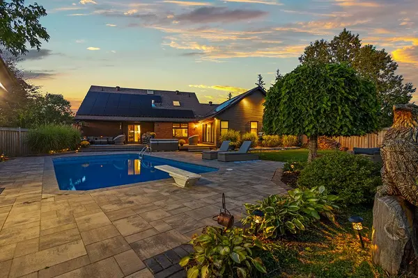 196 Ninth ST, Collingwood, ON L9Y 2G5